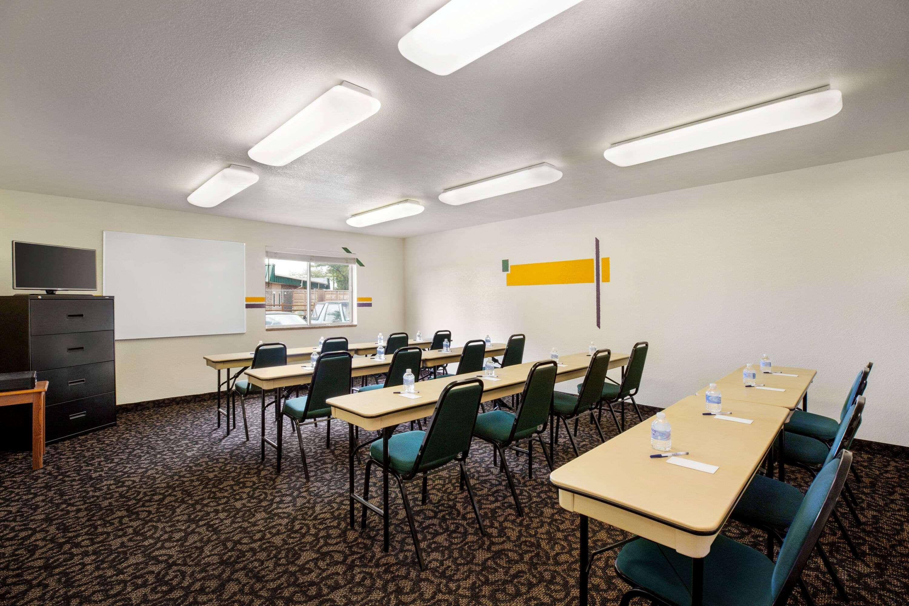 Travelodge By Wyndham North Platte